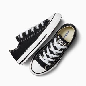 Kids Converse Chuck Taylor All Star size 13 black